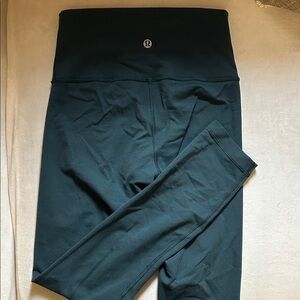 Lululemon GREEN High-Waisted Leggings